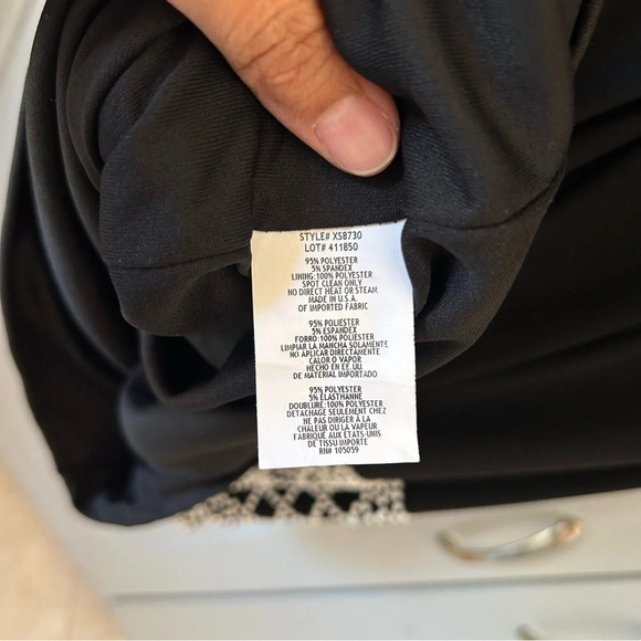 Xscape Women's Sleeveless Black Beaded Dress Size 6 Knee Length, Semi Formal - Picture 9 of 10